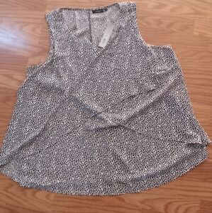 NWT Apt 9 Size 1X Black and White Layered Sleeveless Top